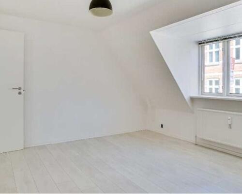 Flot renoveret 2-værelses lejlighed