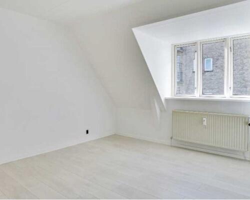 Flot renoveret 2-værelses lejlighed