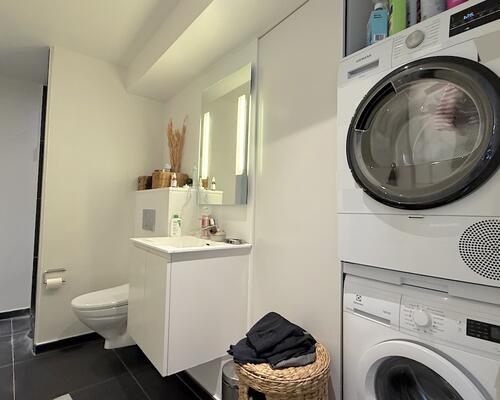 Rummelig lejlighed i to plan i hjertet af København