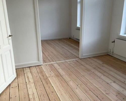 Skøn nyrenoveret lejlighed i Odense C.