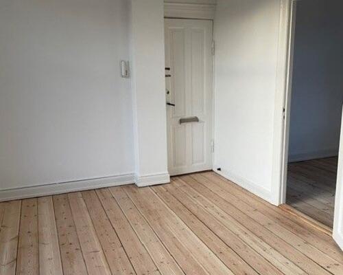 Skøn nyrenoveret lejlighed i Odense C.