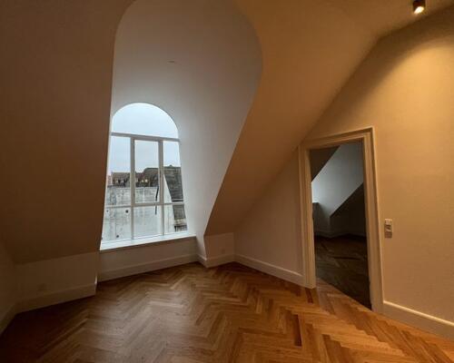 Flot og unik 3-værelses lejlighed i Aarhus C