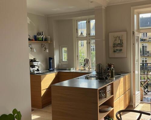 Flot og fuldt møbleret lejlighed med alt inklusiv | København V