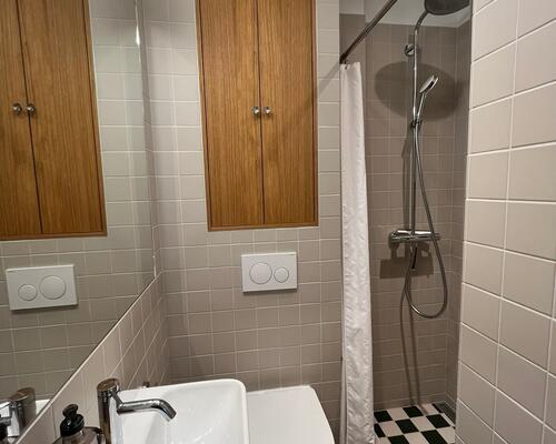 Flot og fuldt møbleret lejlighed med alt inklusiv | København V