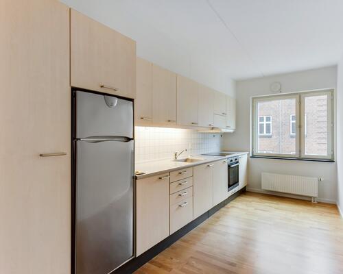 Slingrer ned af vestergade ...