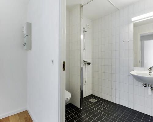 Slingrer ned af vestergade ...