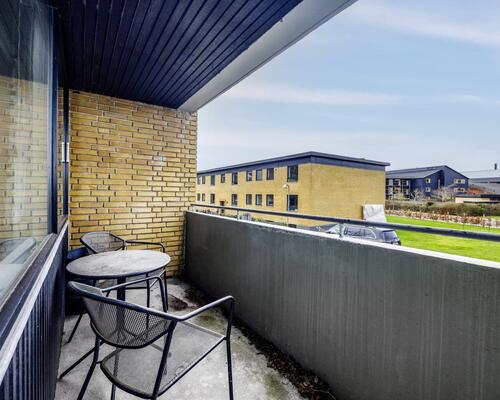 Hyggelig lejlighed med stor altan | Værløse