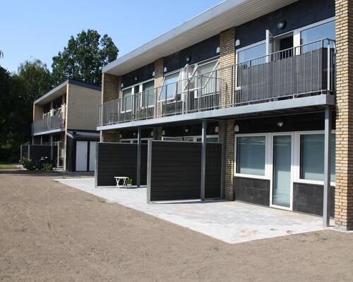 Lys 1 værelse tæt ved OUH...