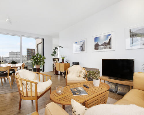 Eksklusiv 4-værelses lejlighed med to store altaner