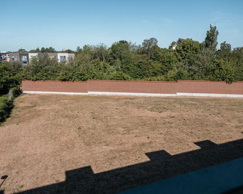 Dejlig lys lejlighed med altan