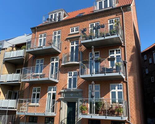 Nyrenoveret 2-værelses lejlighed