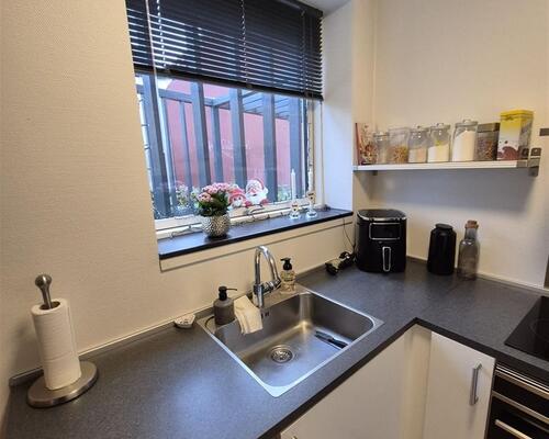 God og velindrettet lejlighed centralt beliggende 2-værelses lejlighed