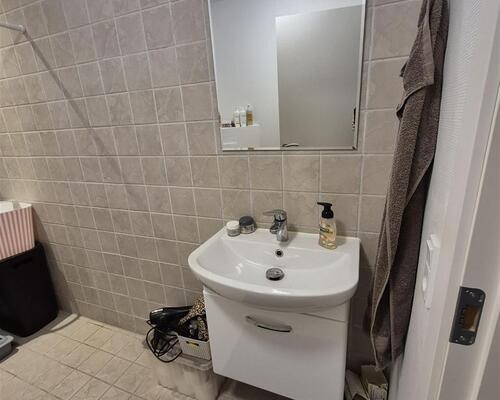 God og velindrettet lejlighed centralt beliggende 2-værelses lejlighed