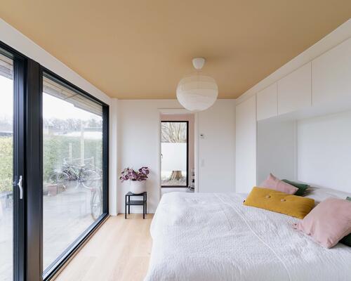 Rummelig og moderne villa i Værløse