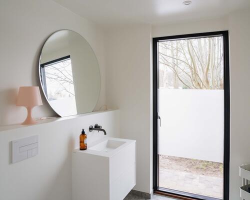 Rummelig og moderne villa i Værløse