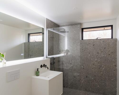 Rummelig og moderne villa i Værløse