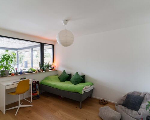 Rummelig og moderne villa i Værløse