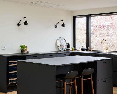 Rummelig og moderne villa i Værløse