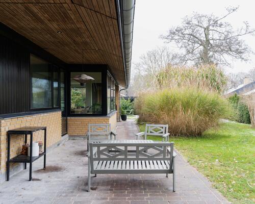 Rummelig og moderne villa i Værløse