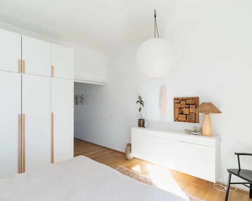 Lys og moderne lejlighed i ikoniske 8-tallet