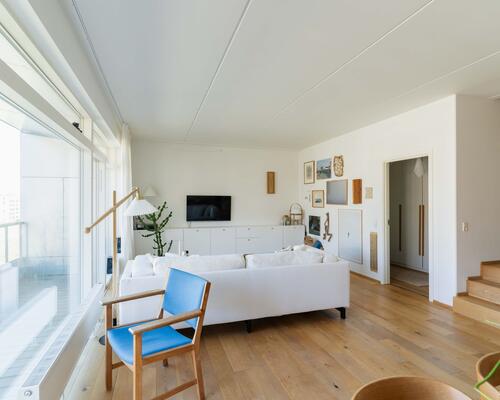 Lys og moderne lejlighed i ikoniske 8-tallet