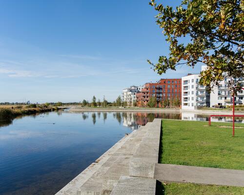 Lys og moderne lejlighed i ikoniske 8-tallet