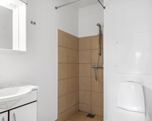 Moderne og velplaceret 3-værelses med altan i Odense C!