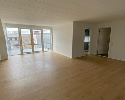 Stor og virkelig lækker lejlighed til leje nu i Viborg midtby