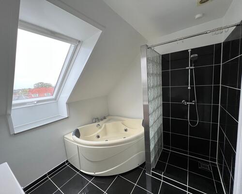 Stor og virkelig lækker lejlighed til leje nu i Viborg midtby