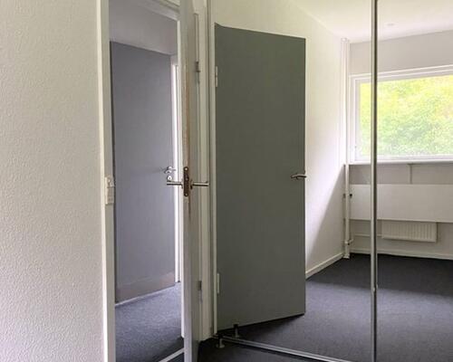 Lys 2-værelses lejlighed i Aalborg SØ