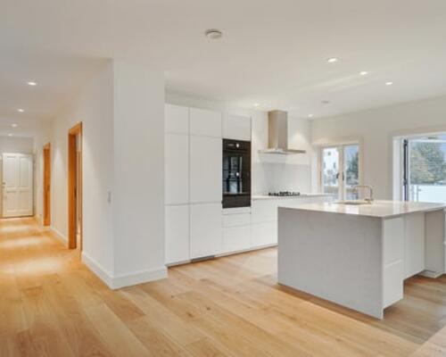 Istandsat 2-værelses med stort køkken-alrum