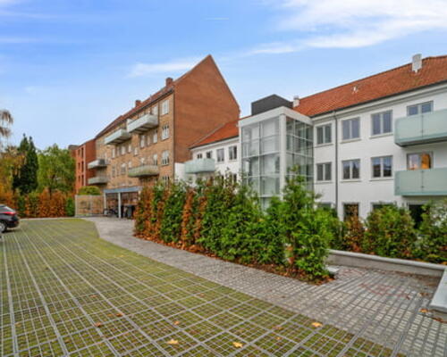 Istandsat 2-værelses med stort køkken-alrum