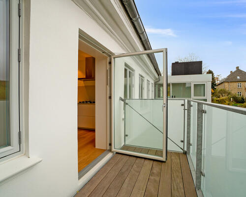 Istandsat 2-værelses med stort køkken-alrum