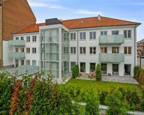 Istandsat 2-værelses med stort køkken-alrum