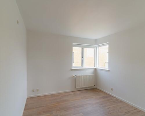 Rummeligt rækkehus i familievenligt kvarter i Ålsgårde