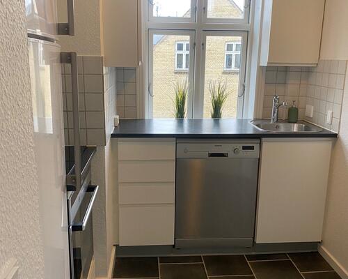 Dejlig 2-værelses  - får altan til foråret