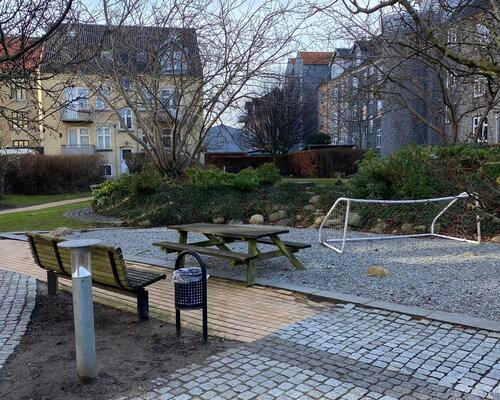 Dejlig 2-værelses  - får altan til foråret