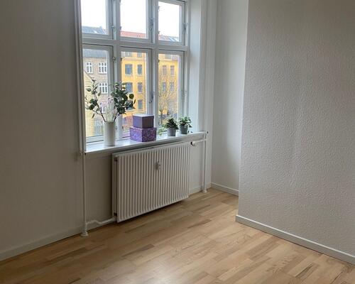 Dejlig 2-værelses  - får altan til foråret