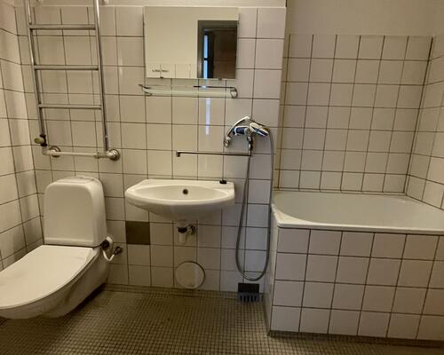 Stor delevenlig 4. værelses lejlighed