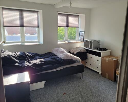 Dejlig 2. værelses midt i byen