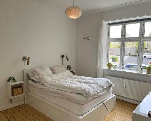 Renoveret lejlighed med moderne detaljer i Aalborg