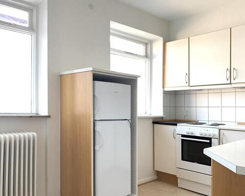 Delevenlig 2 værelses lejlighed centralt i Aarhus C.