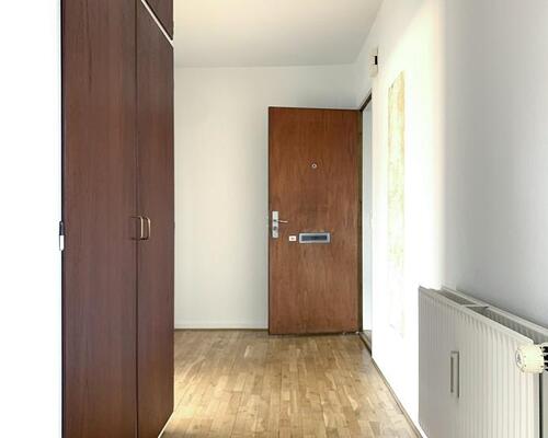 Delevenlig 2 værelses lejlighed centralt i Aarhus C.