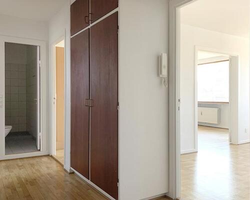 Delevenlig 2 værelses lejlighed centralt i Aarhus C.