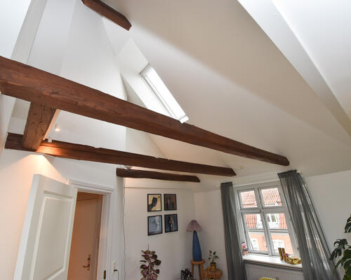 Eksklusiv taglejlighed med loft til kip i Aalborg