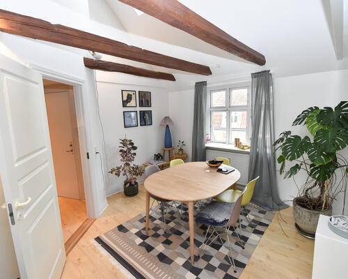 Eksklusiv taglejlighed med loft til kip i Aalborg