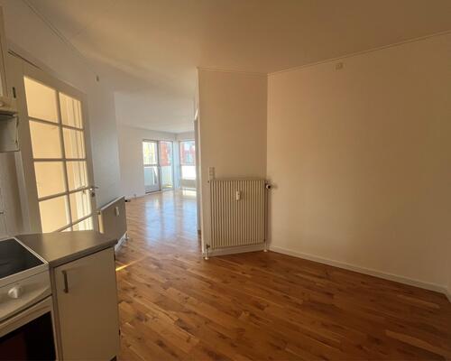 Skøn 3 vær. lejlighed på 81 m2 med stor syd/vestvendt altan.