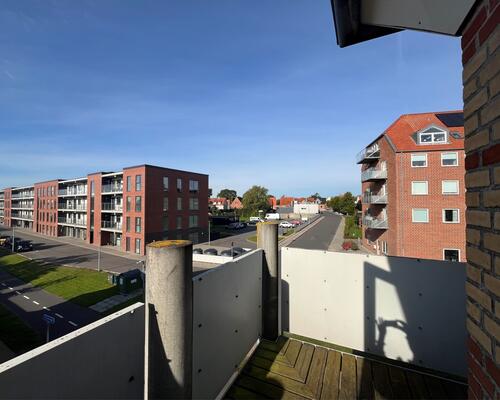 Skøn 3 vær. lejlighed på 81 m2 med stor syd/vestvendt altan.