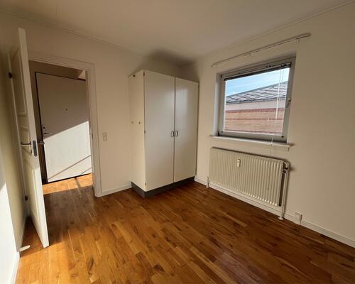 Skøn 3 vær. lejlighed på 81 m2 med stor syd/vestvendt altan.