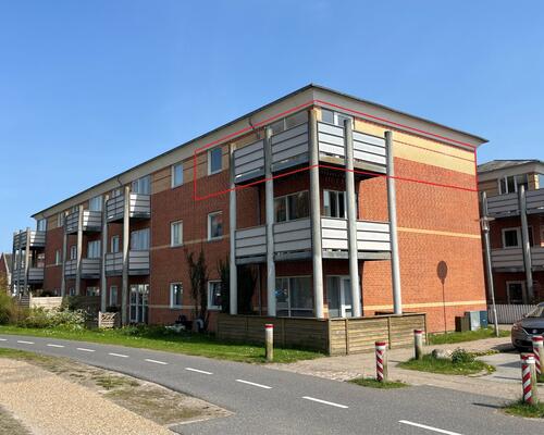 Skøn 3 vær. lejlighed på 81 m2 med stor syd/vestvendt altan.